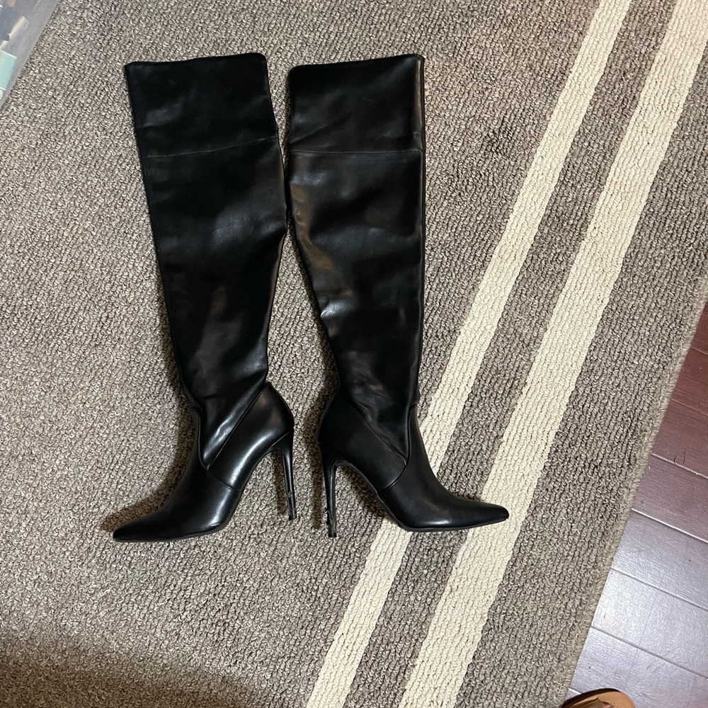 Thigh high boot heels size 7 never worn black patent leather